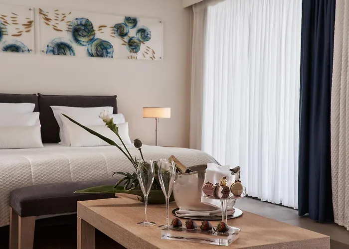 فندق Aquagrand Artistic Luxury - Adults Only 5*